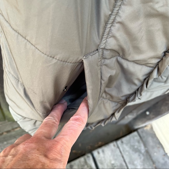 Christopher & Bank Sage Green Ruffle Vest Sz M - Picture 6 of 10